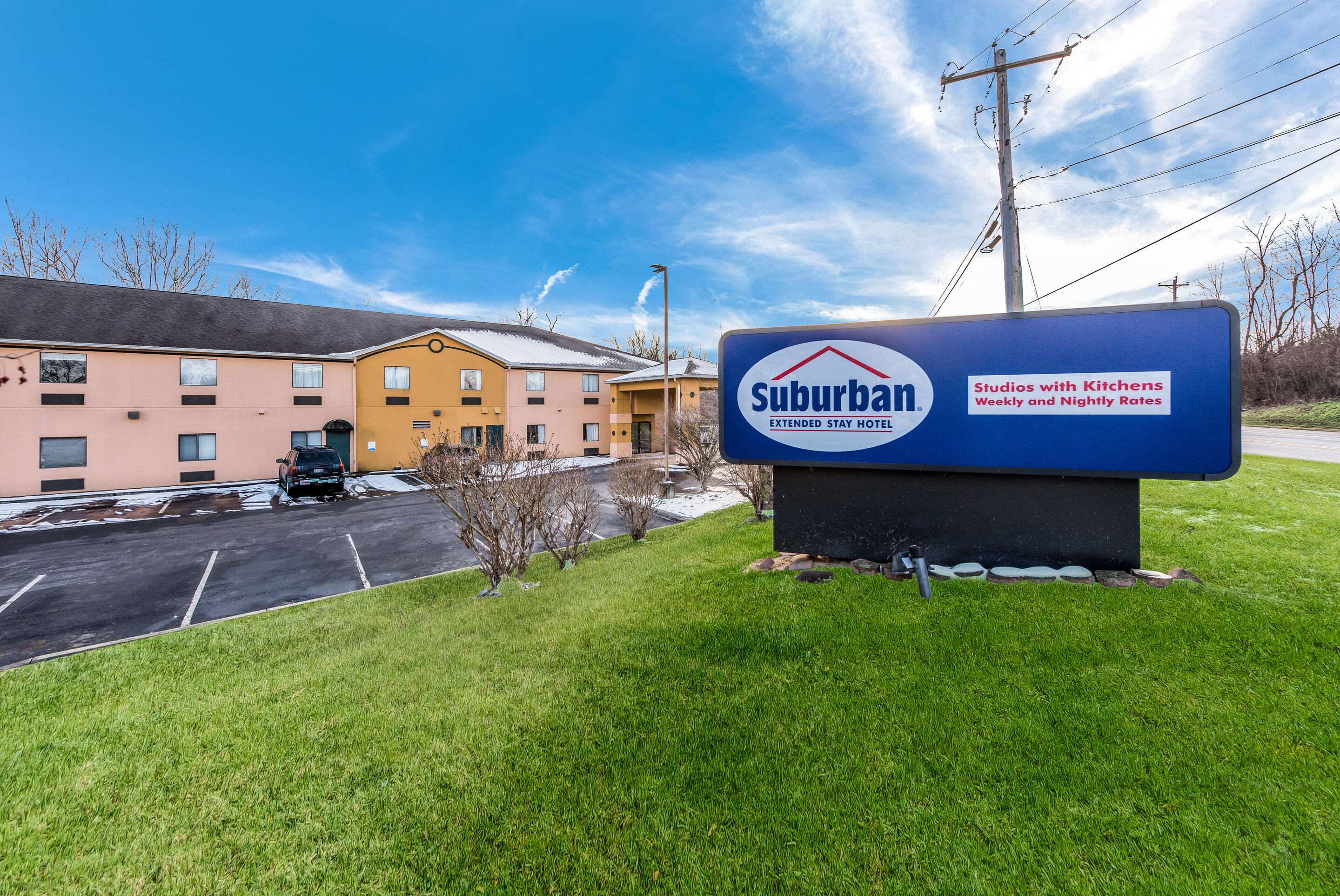 Hotel exterior | Suburban Studios Mason Hwy 42