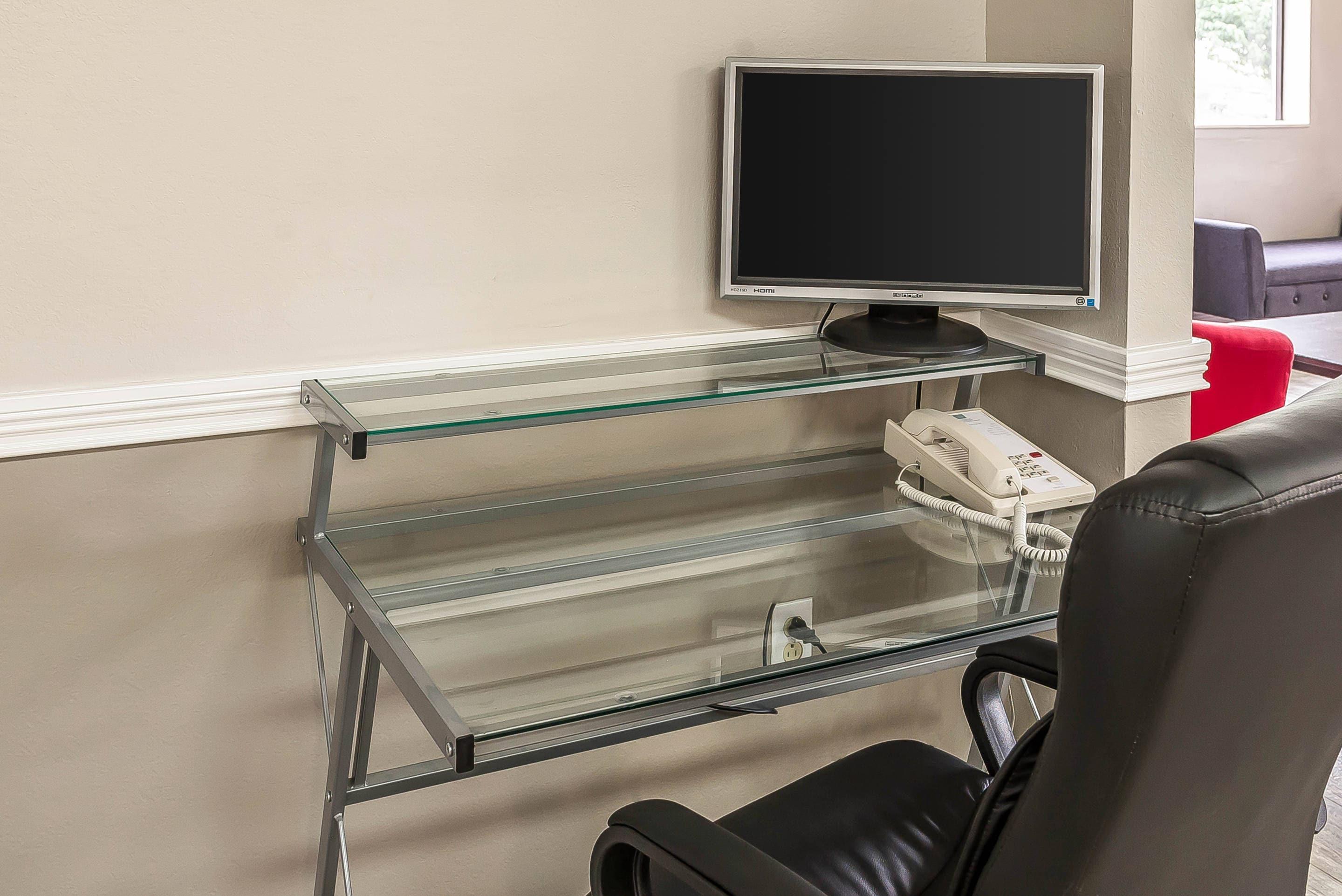 Business center | Suburban Studios Mason Hwy 42