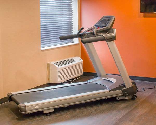Fitness/ Exercise Room - Comfort Inn Mayfield Heights - I-271, Exit 34
