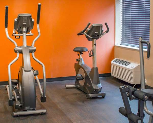 Fitness/ Exercise Room - Comfort Inn Mayfield Heights - I-271, Exit 34