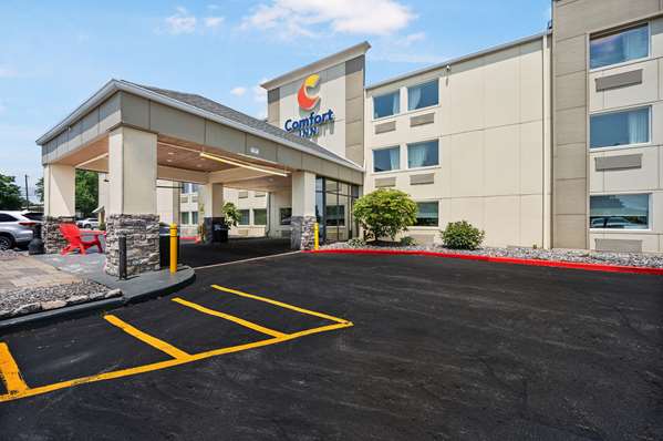Exterior view - Comfort Inn Mayfield Heights - I-271, Exit 34