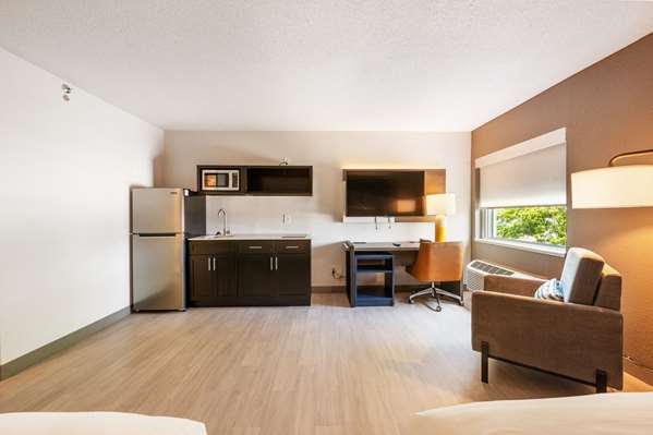 Suite - Comfort Inn Mayfield Heights - I-271, Exit 34
