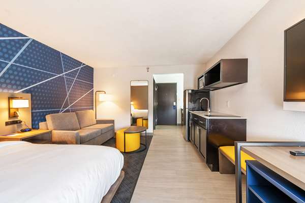 Suite - Comfort Inn Mayfield Heights - I-271, Exit 34