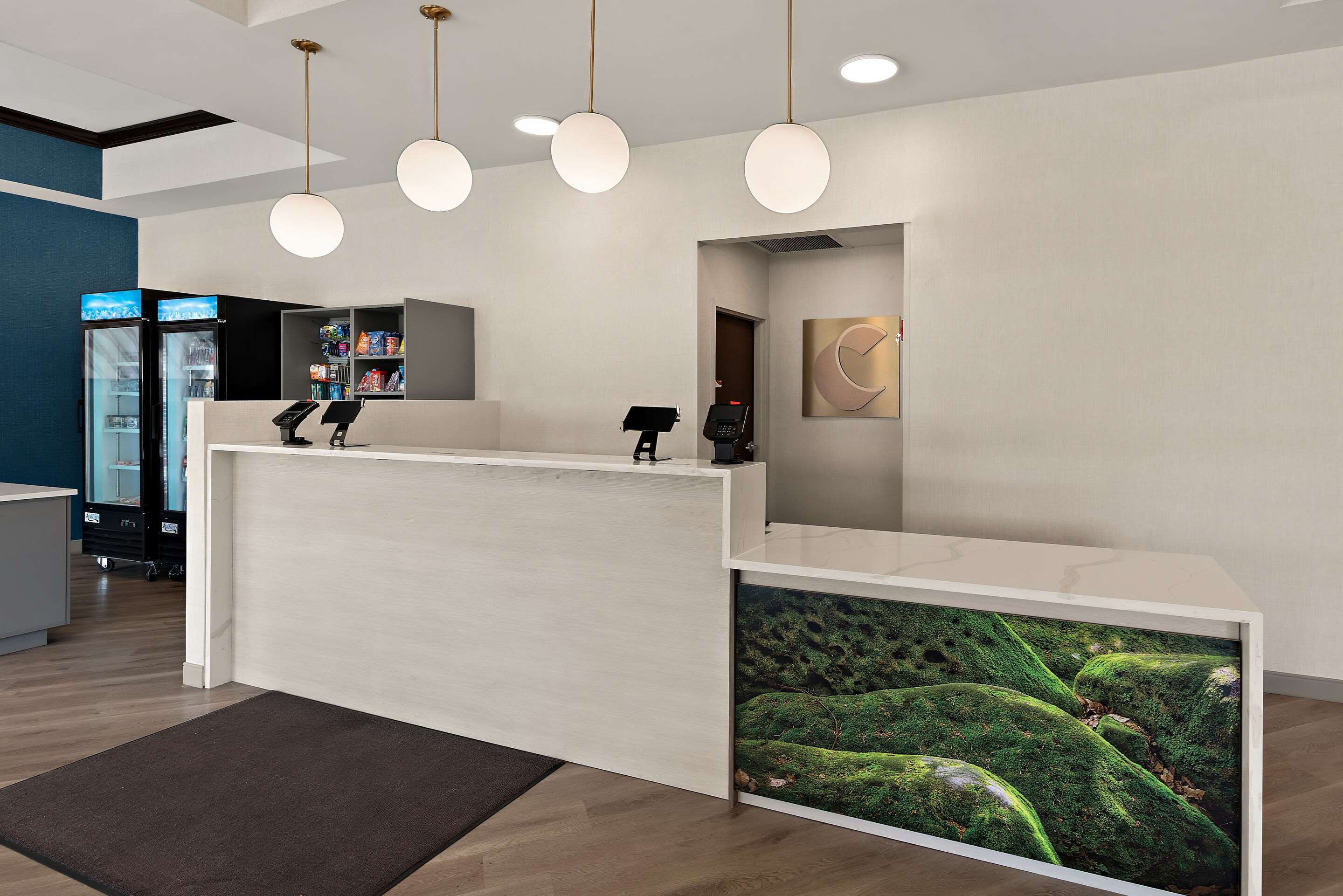 Front desk | Comfort Suites Columbus East Broad