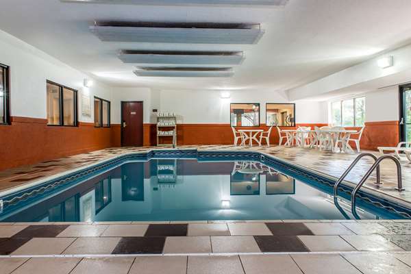 Pool - Comfort Inn Pickerington - I-70, Exit 112