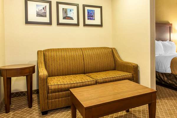 Suite - Comfort Inn Pickerington - I-70, Exit 112