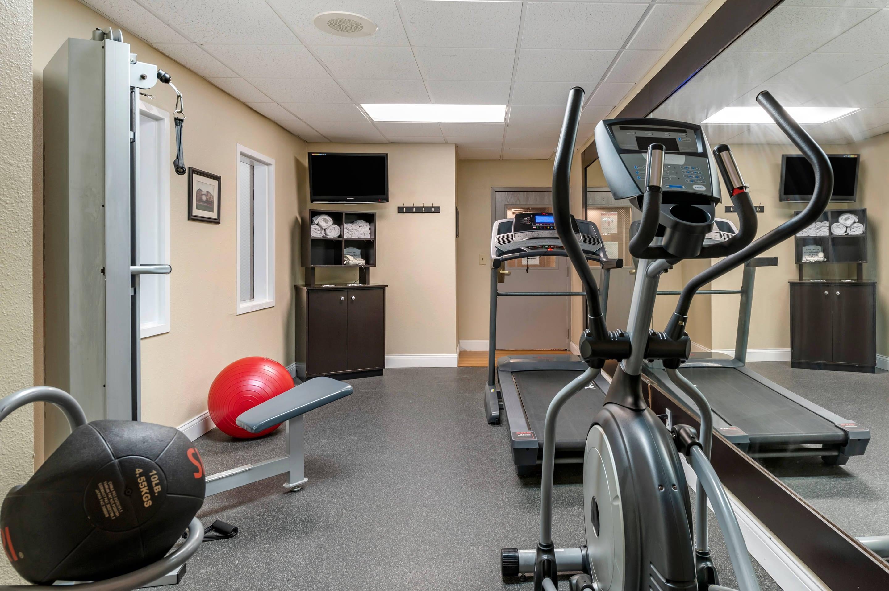 Fitness center | Comfort Inn
