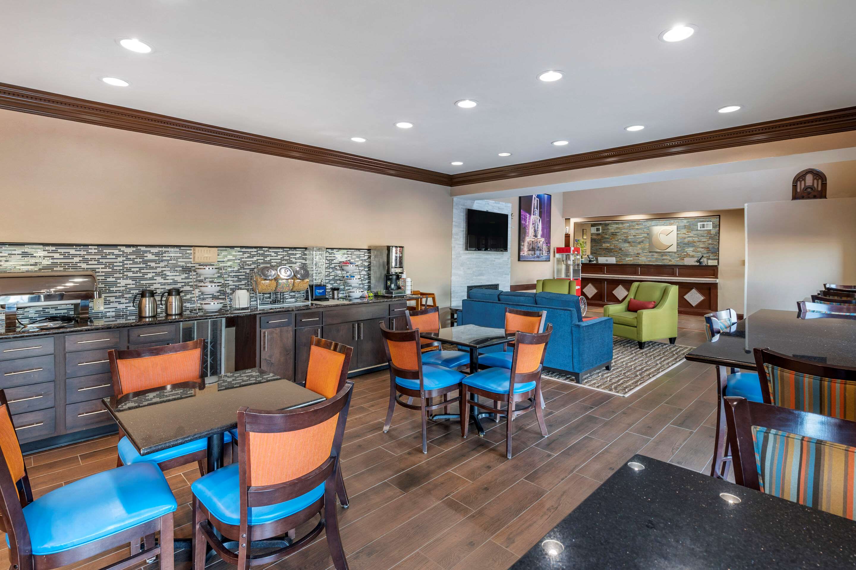 Breakfast area