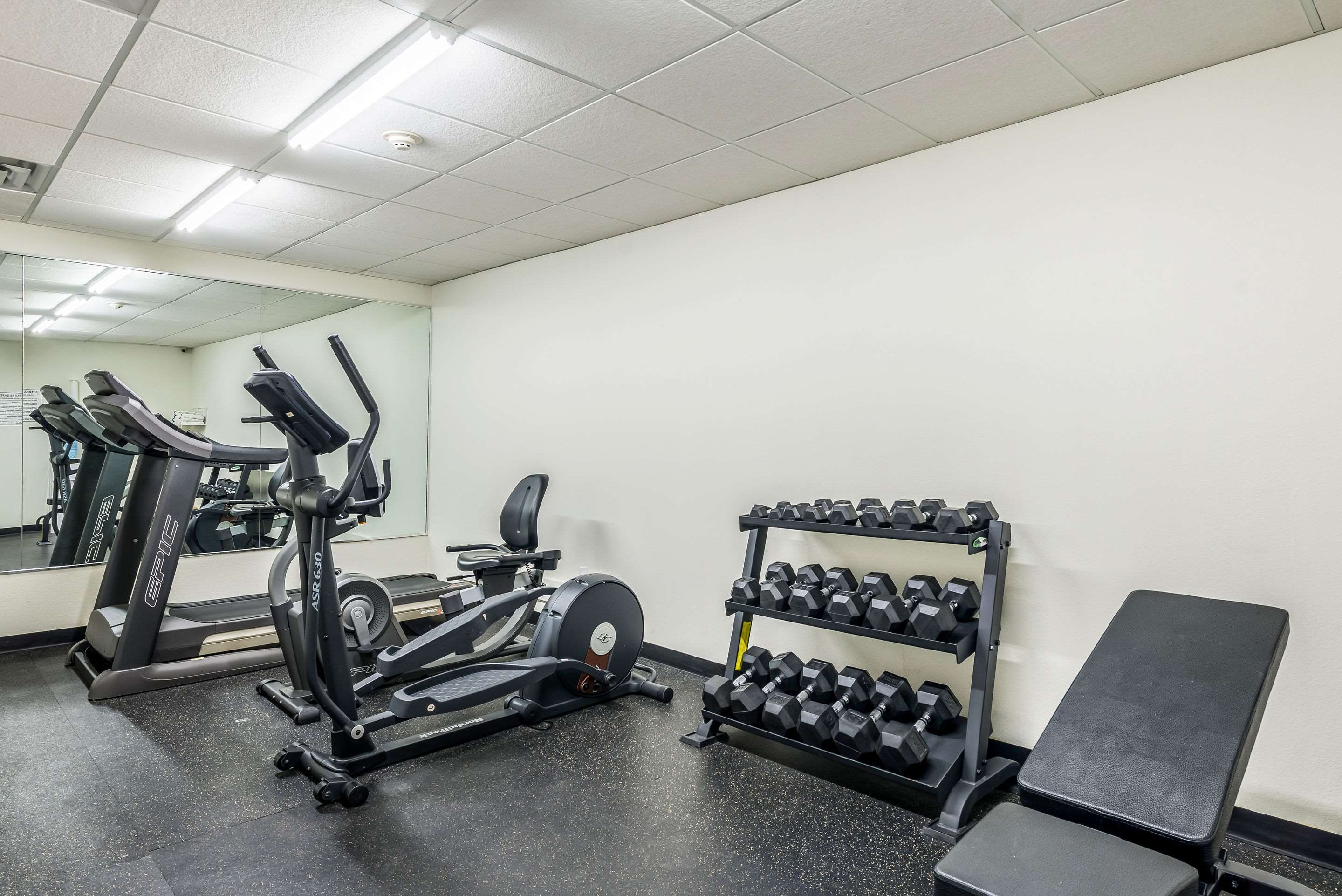 Fitness center | Comfort Inn & Suites Dayton North