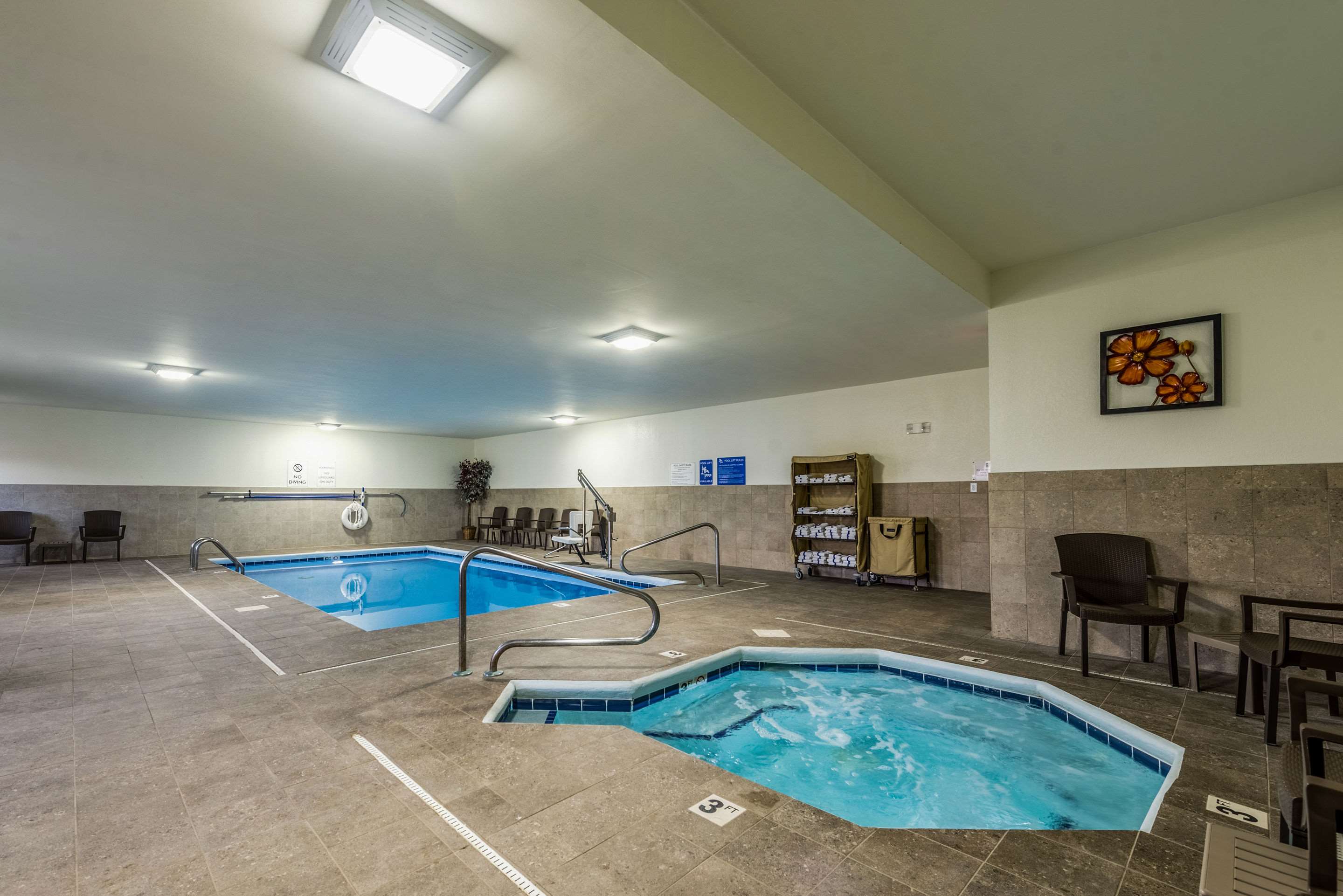 Indoor pool | Comfort Inn & Suites Dayton North