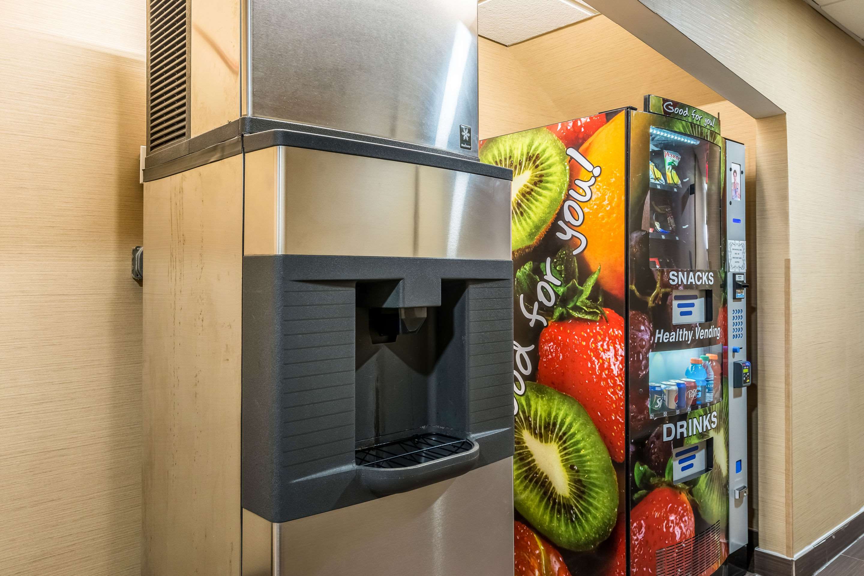 Hotel vending area | Comfort Inn & Suites Dayton North
