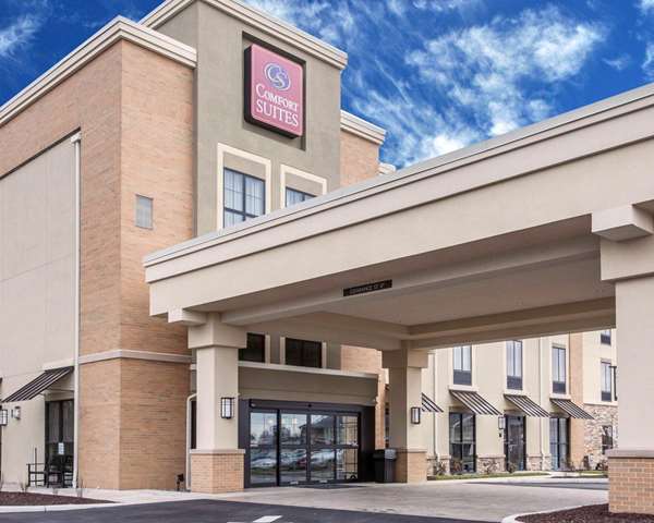Exterior view - Comfort Suites North Youngstown - I-80, Exit 229