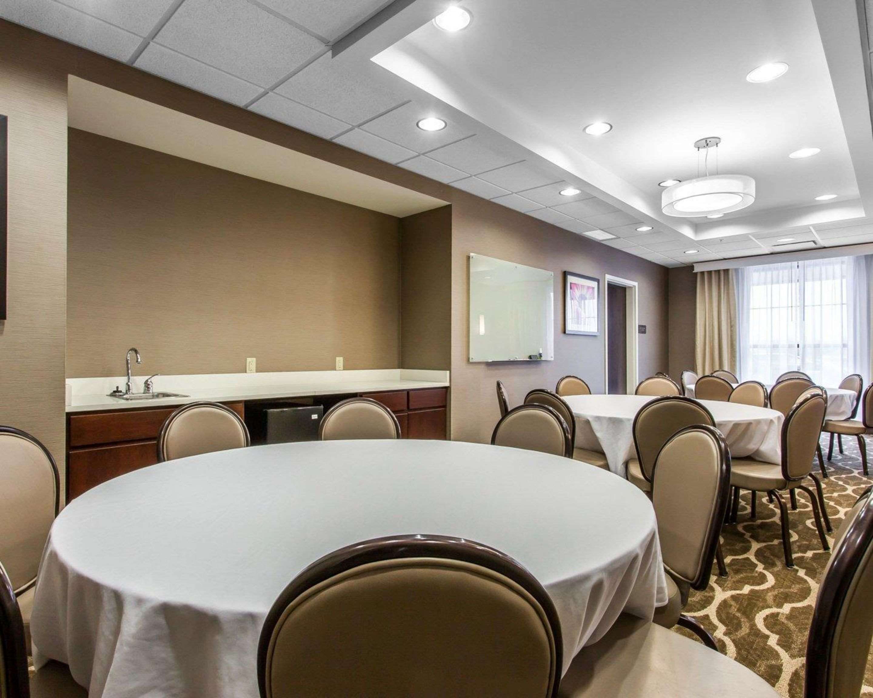 Event space | Comfort Suites Youngstown North