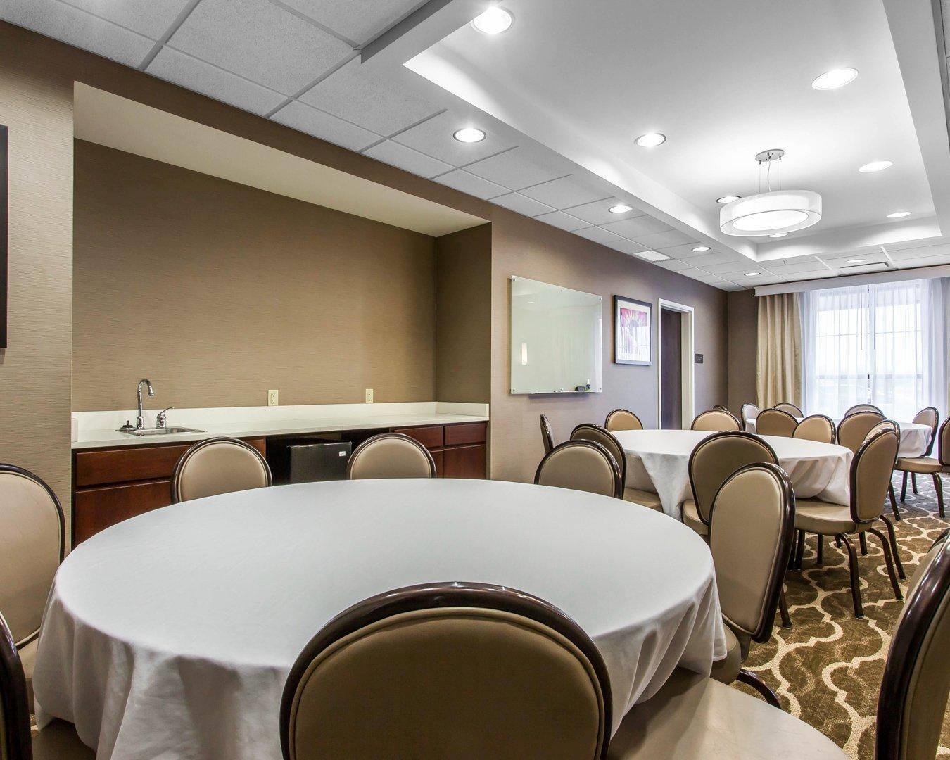 Event space | Comfort Suites Youngstown North