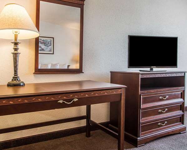 Suite - Quality Inn & Suites Franklin - I-75, Exit 32