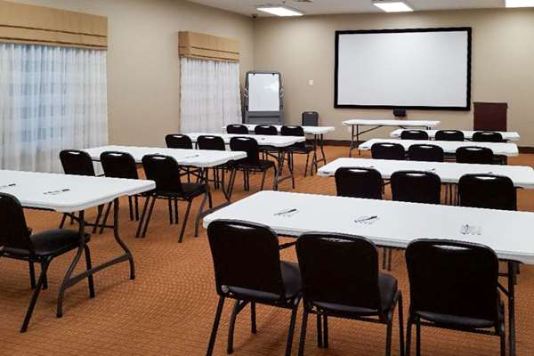  - Sleep Inn & Suites Belmont - I-70, Exit 208