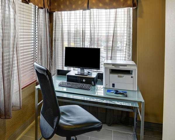 Conference Area - Comfort Inn Concord - I-90, Exit 200