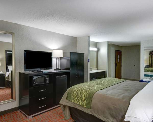  - Comfort Inn Concord - I-90, Exit 200