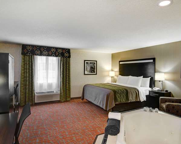 Suite - Comfort Inn Concord - I-90, Exit 200