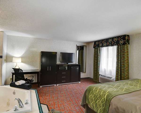 Suite - Comfort Inn Concord - I-90, Exit 200