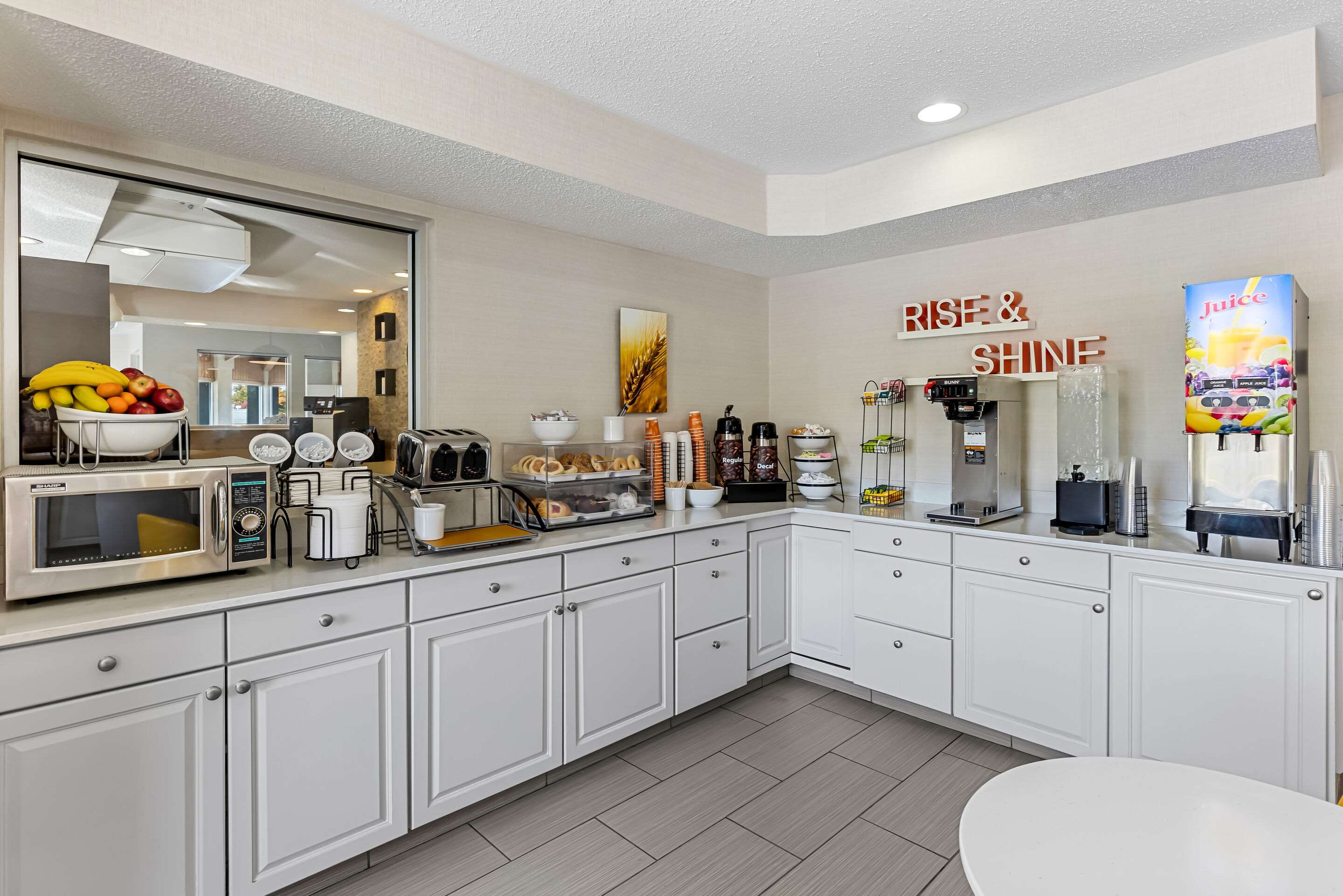 Breakfast counter | Comfort Inn