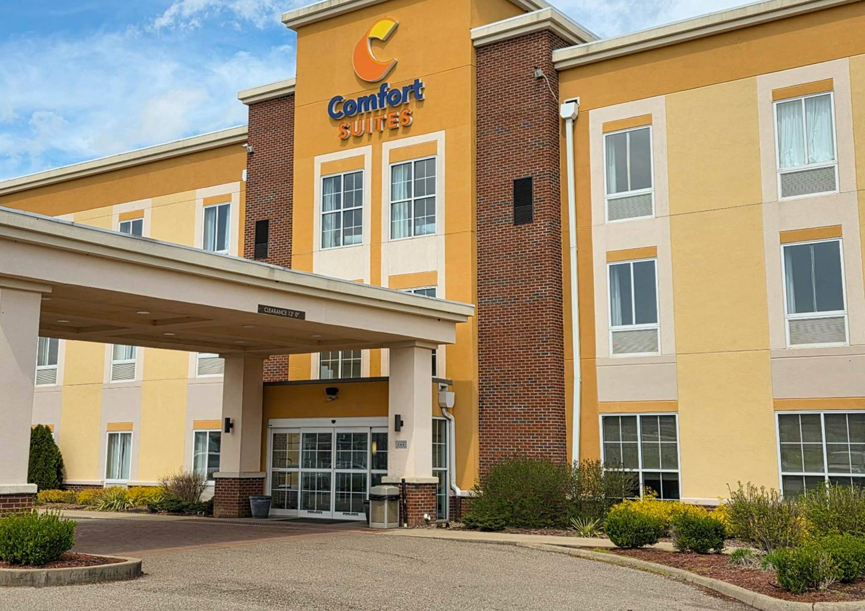 Hotel exterior | Comfort Suites Marietta - Parkersburg