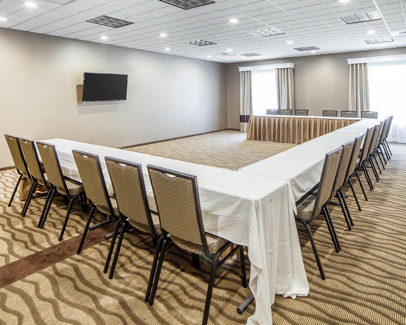 Meeting room with u-shaped setup | Comfort Suites Marietta - Parkersburg