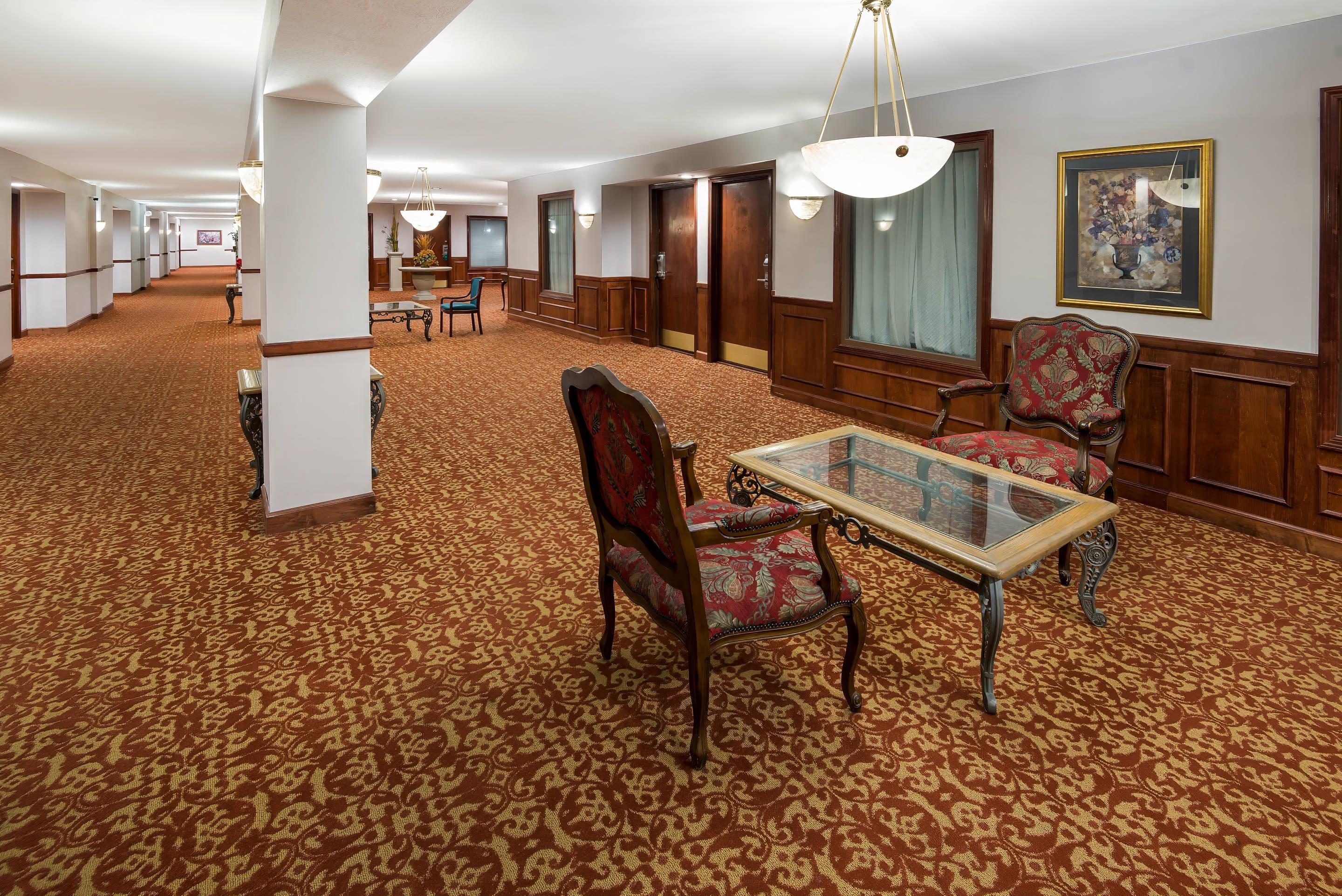 Seating area in third floor | Quality inn & Suites Cincinnati I-275