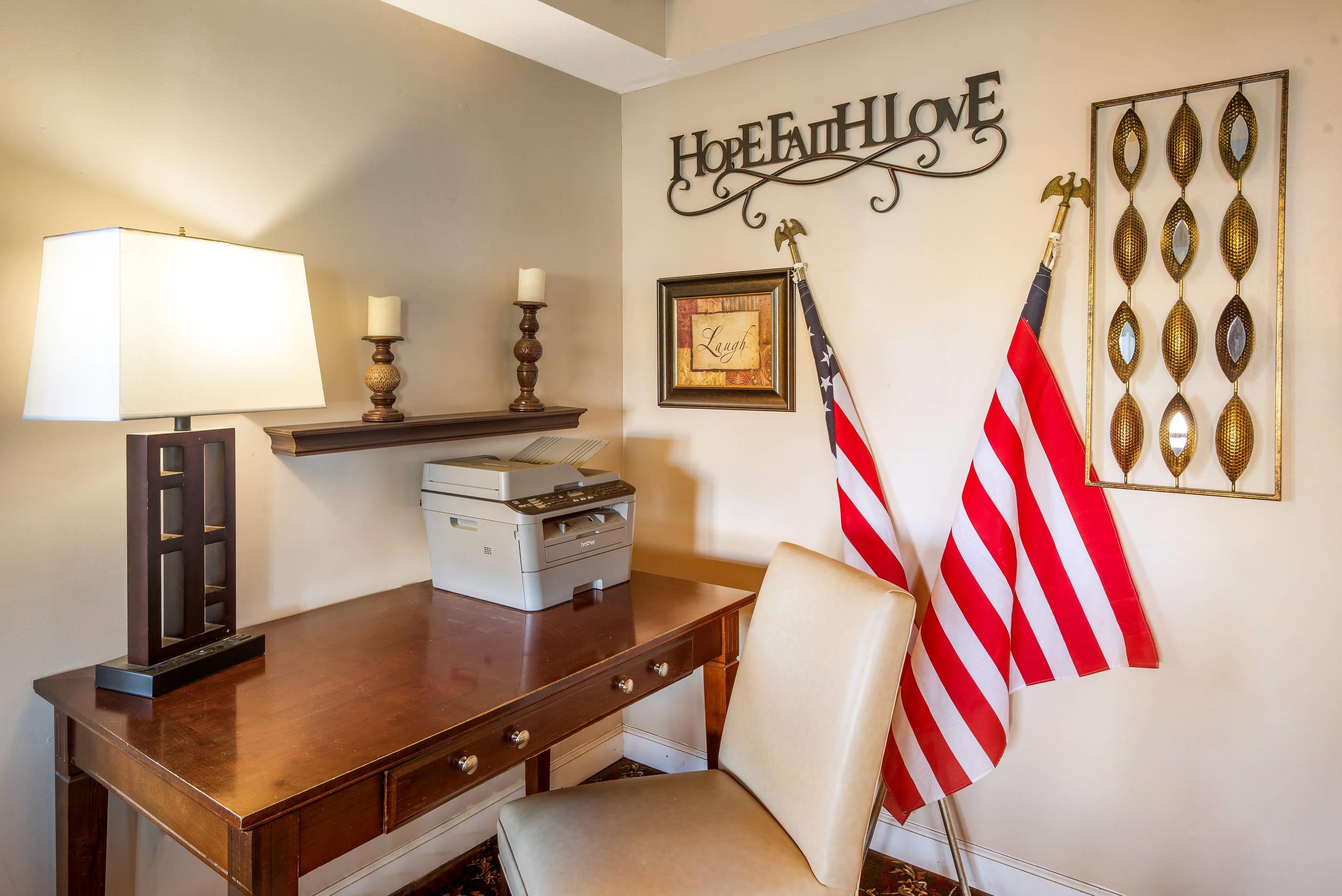 Business center | Quality inn & Suites Cincinnati I-275