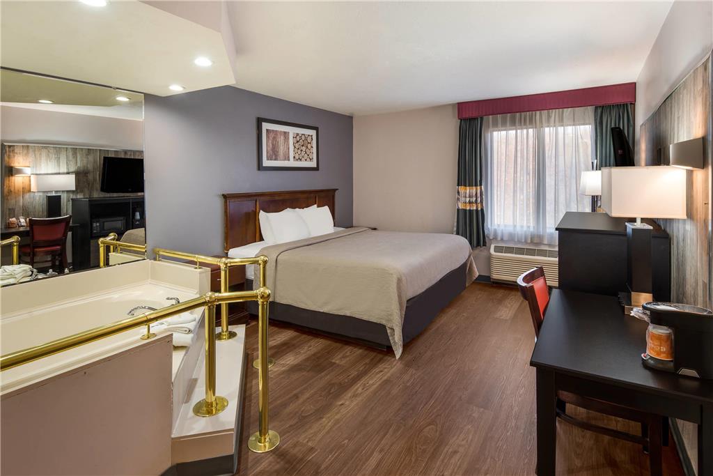 QUALITY INN AND SUITES CINCINNATI I-guestroom-Guest Room,Suite,On-Site.jpg