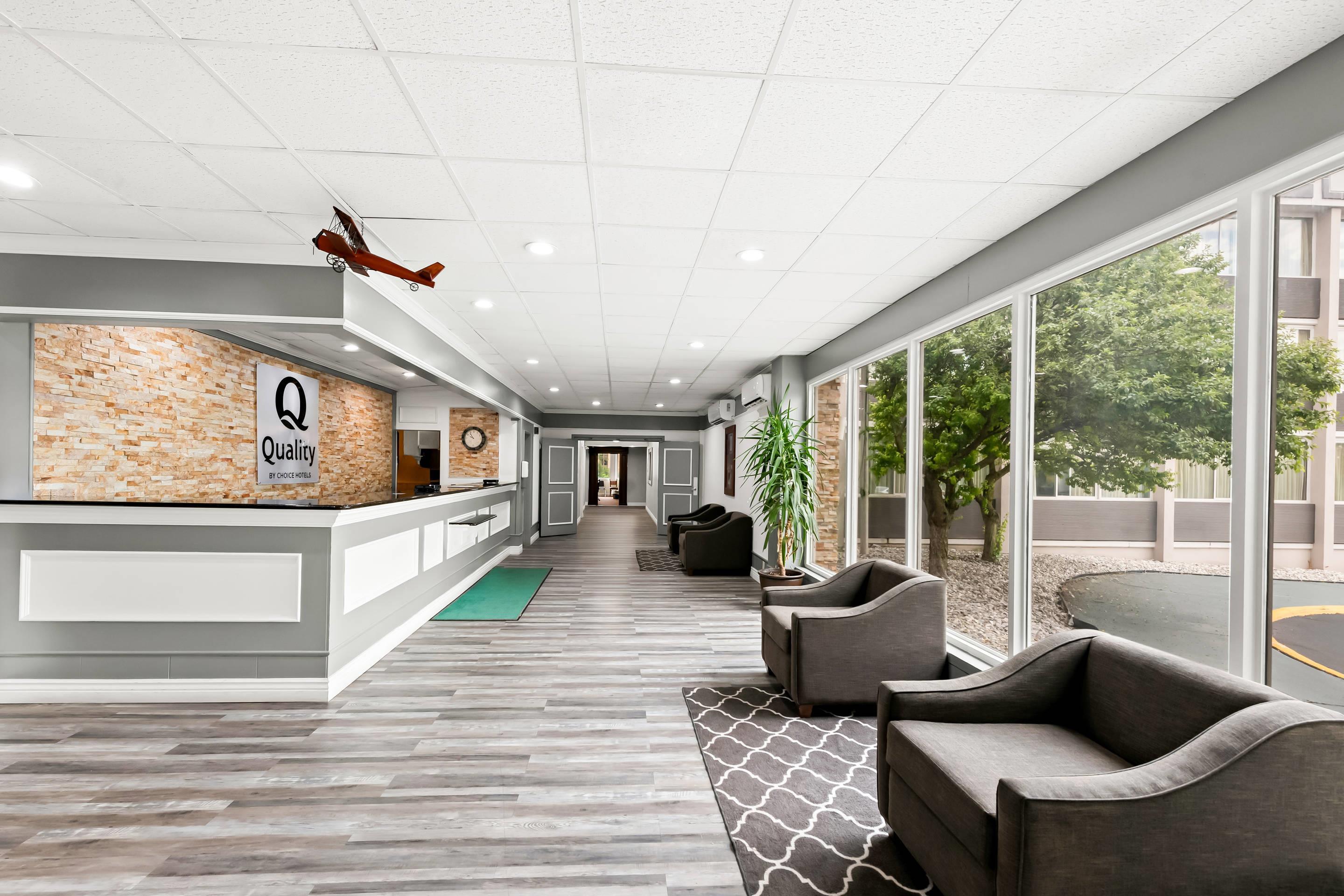 Front desk | Quality Inn Dayton Airport