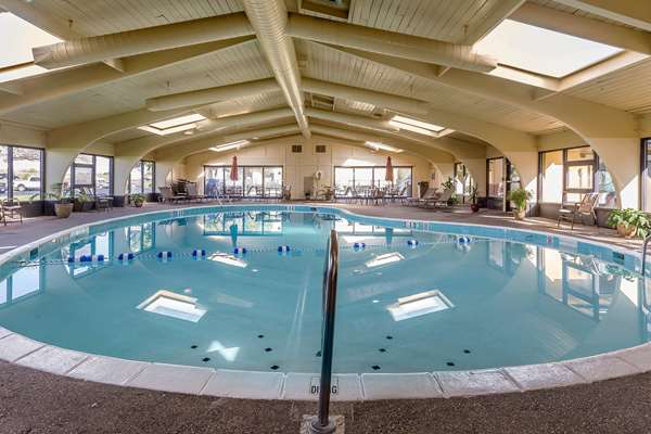 Pool - Quality Inn Perrysburg - I-75, Exit 193