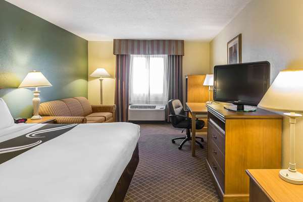  - Quality Inn Perrysburg - I-75, Exit 193