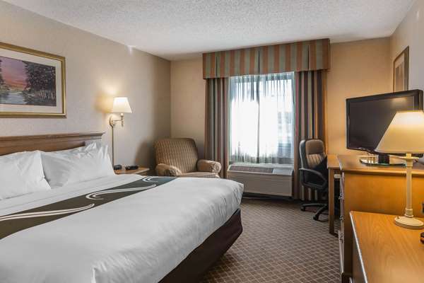 Suite - Quality Inn Perrysburg - I-75, Exit 193