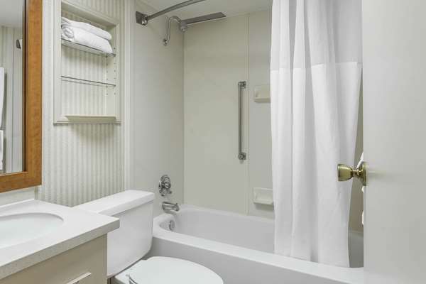  - Quality Inn Perrysburg - I-75, Exit 193