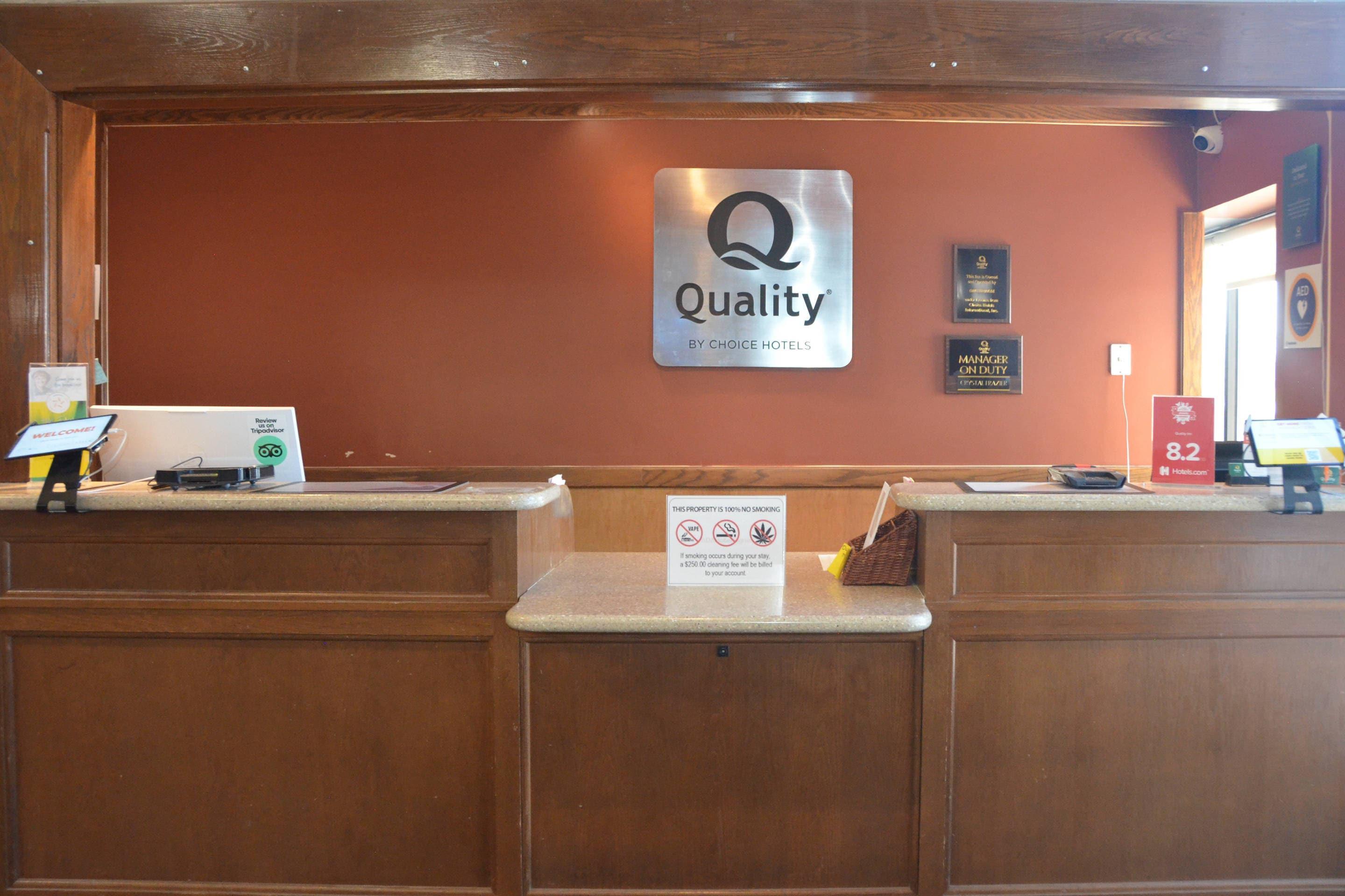 Hotel lobby | Quality Inn