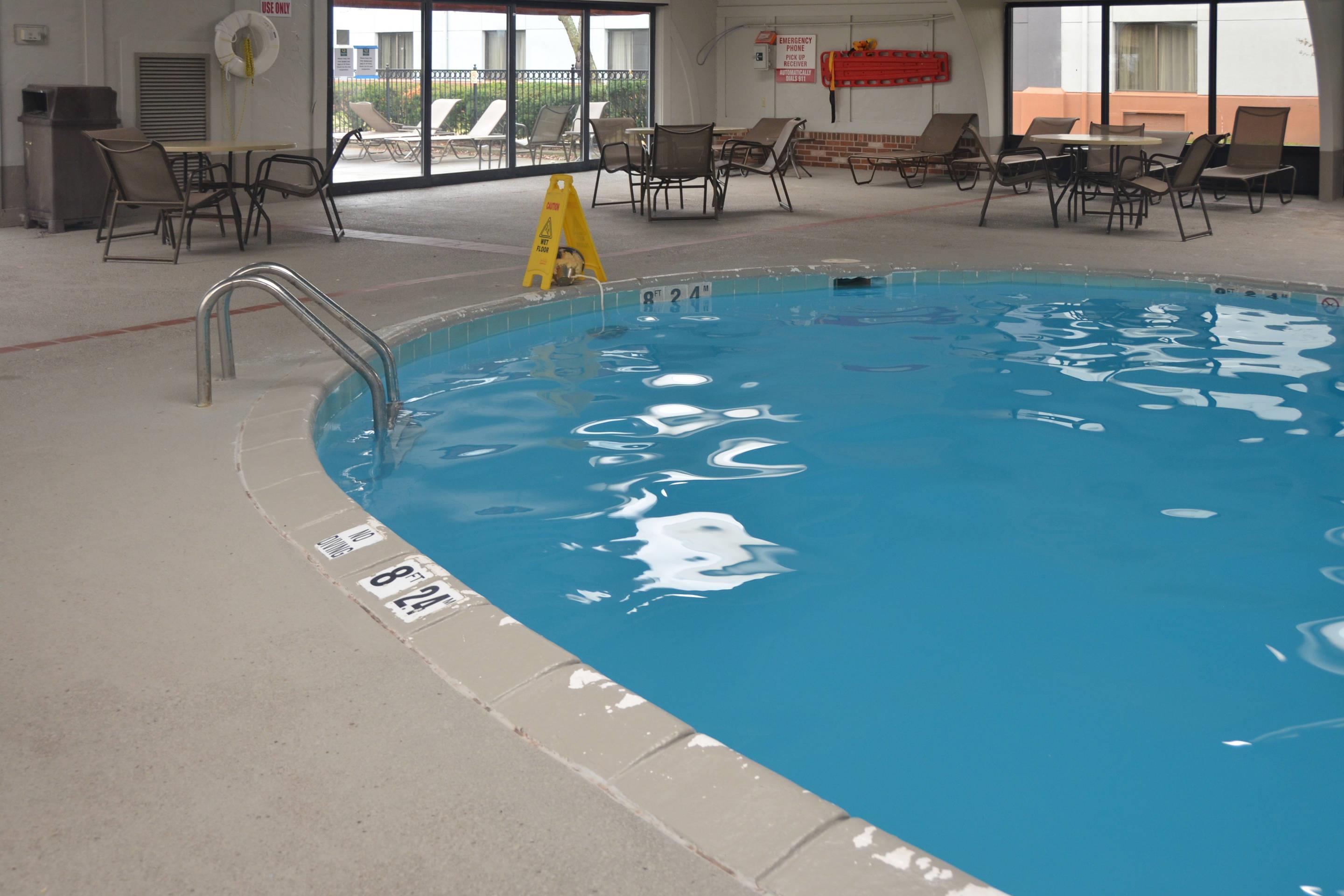Indoor heated pool | Quality Inn
