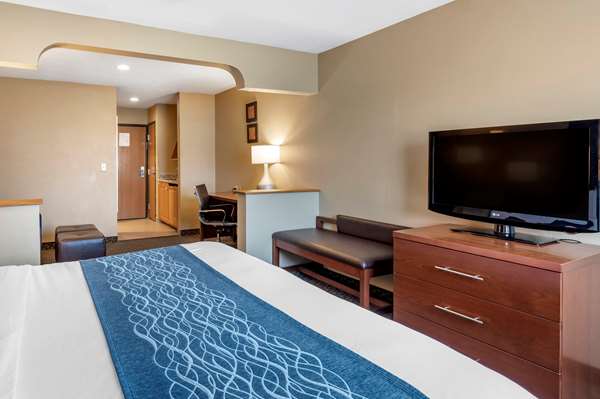  - Comfort Inn & Suites Napoleon