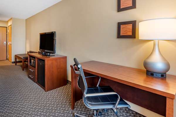  - Comfort Inn & Suites Napoleon