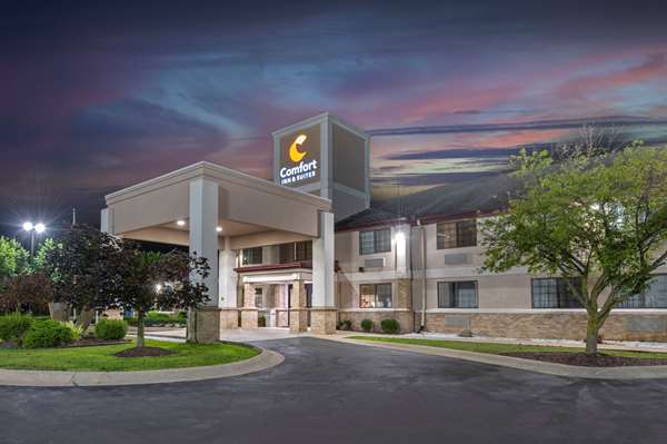 Exterior view - Comfort Inn & Suites Napoleon
