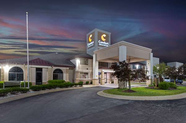 Exterior view - Comfort Inn & Suites Napoleon