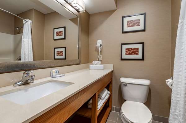 Suite - Comfort Inn & Suites Napoleon