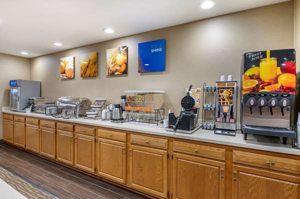 Amenities - Comfort Inn & Suites Napoleon