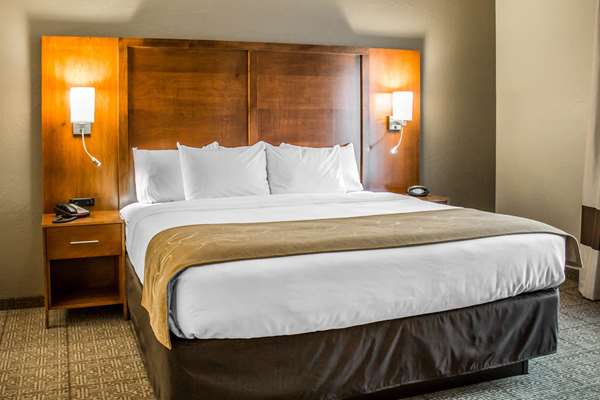 Suite - Comfort Suites Hartville