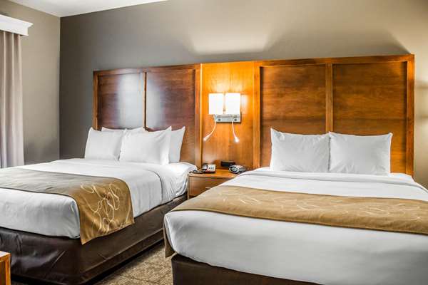 Suite - Comfort Suites Hartville