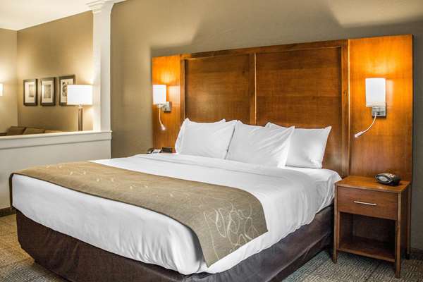 Suite - Comfort Suites Hartville