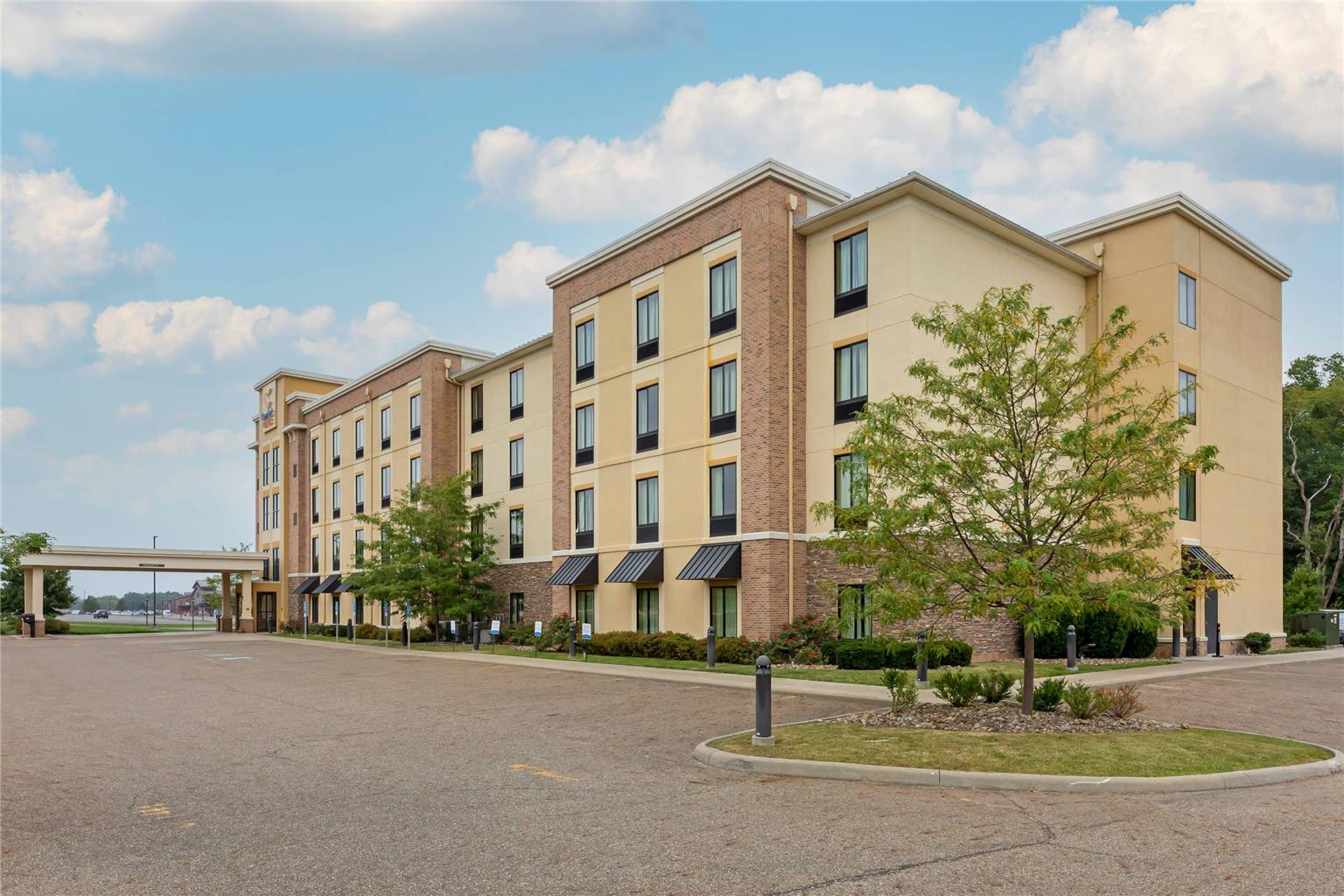 Comfort Suites Hartville