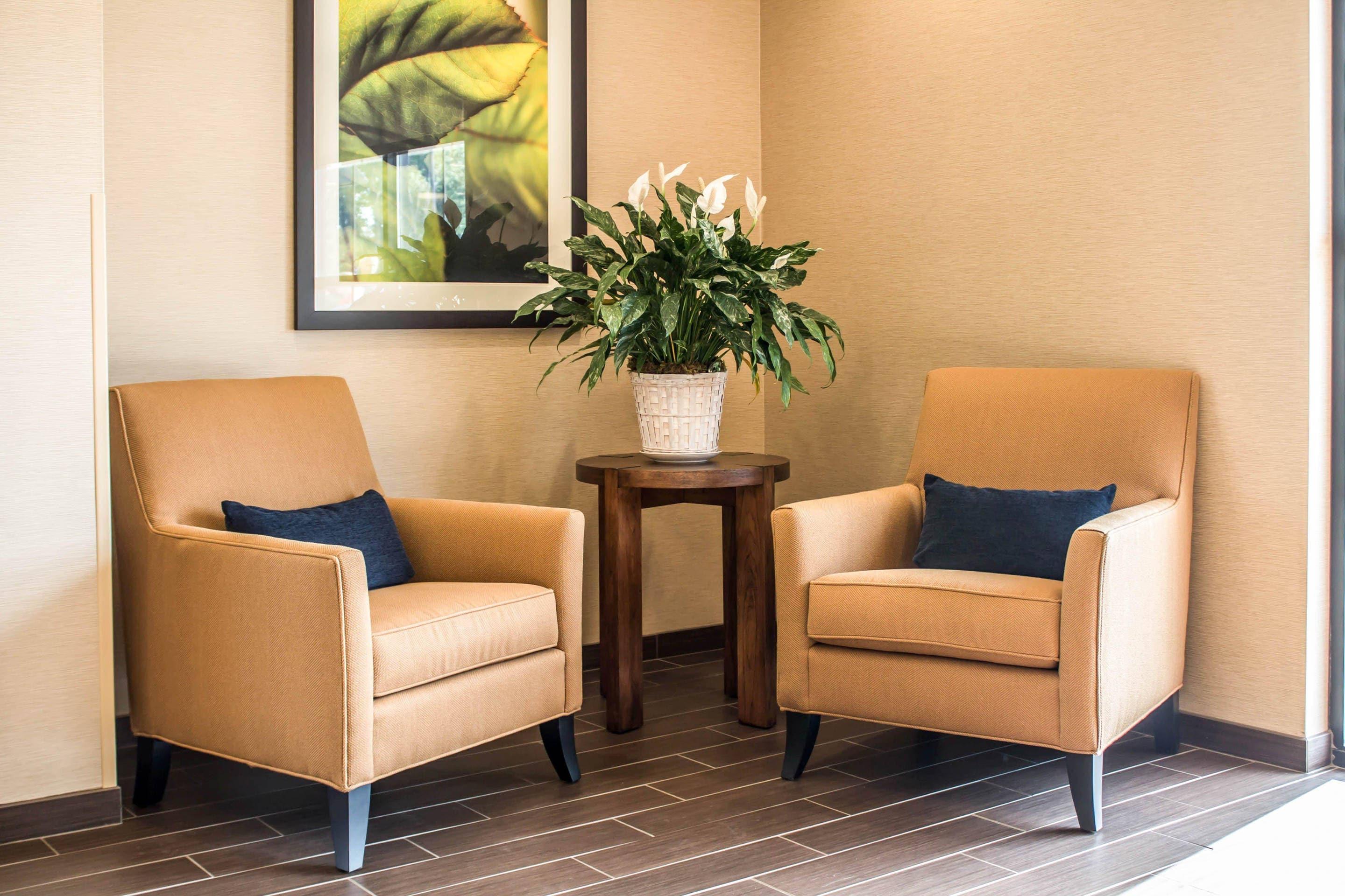 Lobby with sitting area