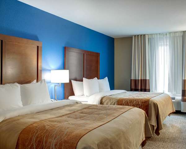  - Comfort Inn & Suites Caldwell - I-77, Exit 25