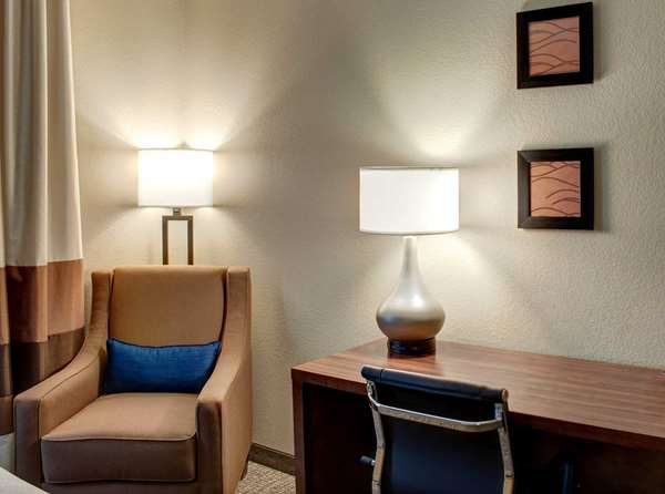  - Comfort Inn & Suites Caldwell - I-77, Exit 25